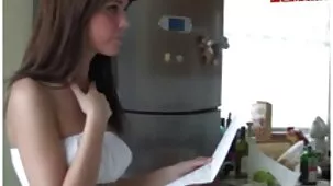 Sexo lesbianas peludas porn anal de una joven pareja rusa. Casa !