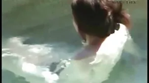 Vídeo casero: maduras peludas calientes masturbación anal con un tubo largo