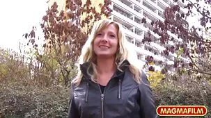 Pezón joven xxx chepas peludas masturbándose